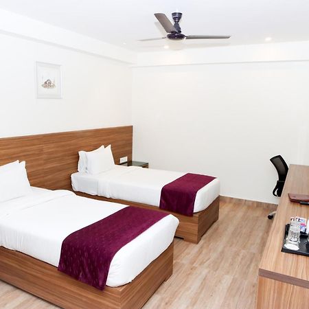 Hotel Sharda Residency Patna  Ngoại thất bức ảnh