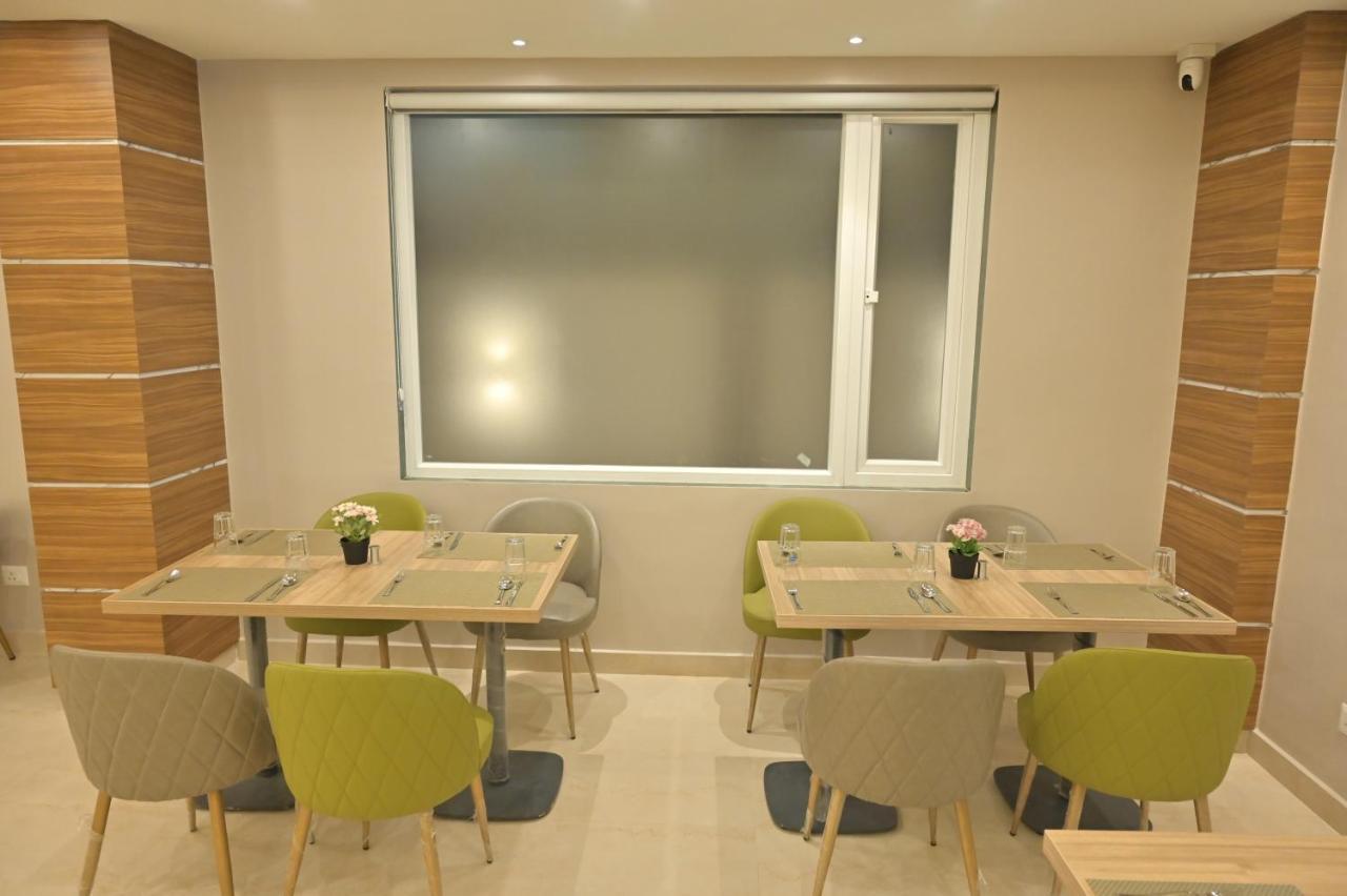 Hotel Sharda Residency Patna  Ngoại thất bức ảnh