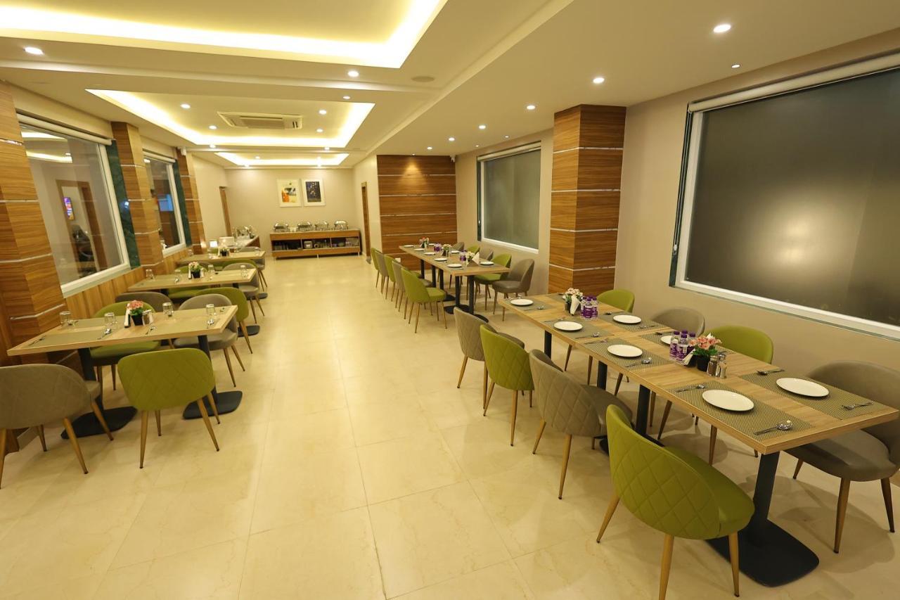 Hotel Sharda Residency Patna  Ngoại thất bức ảnh
