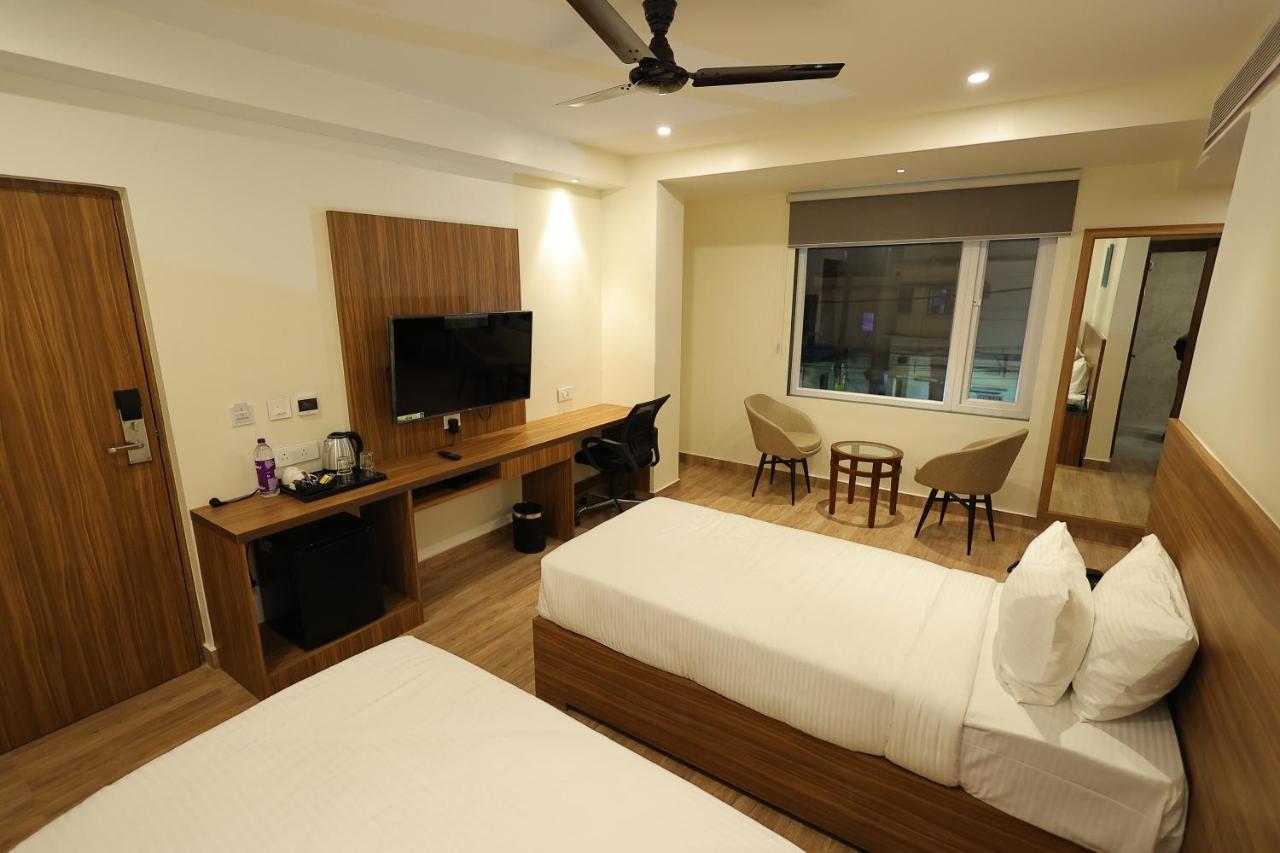 Hotel Sharda Residency Patna  Ngoại thất bức ảnh