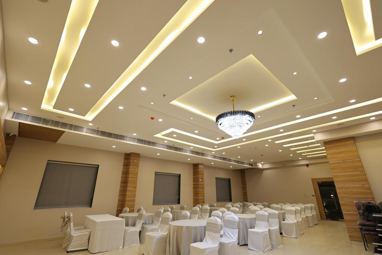 Hotel Sharda Residency Patna  Ngoại thất bức ảnh