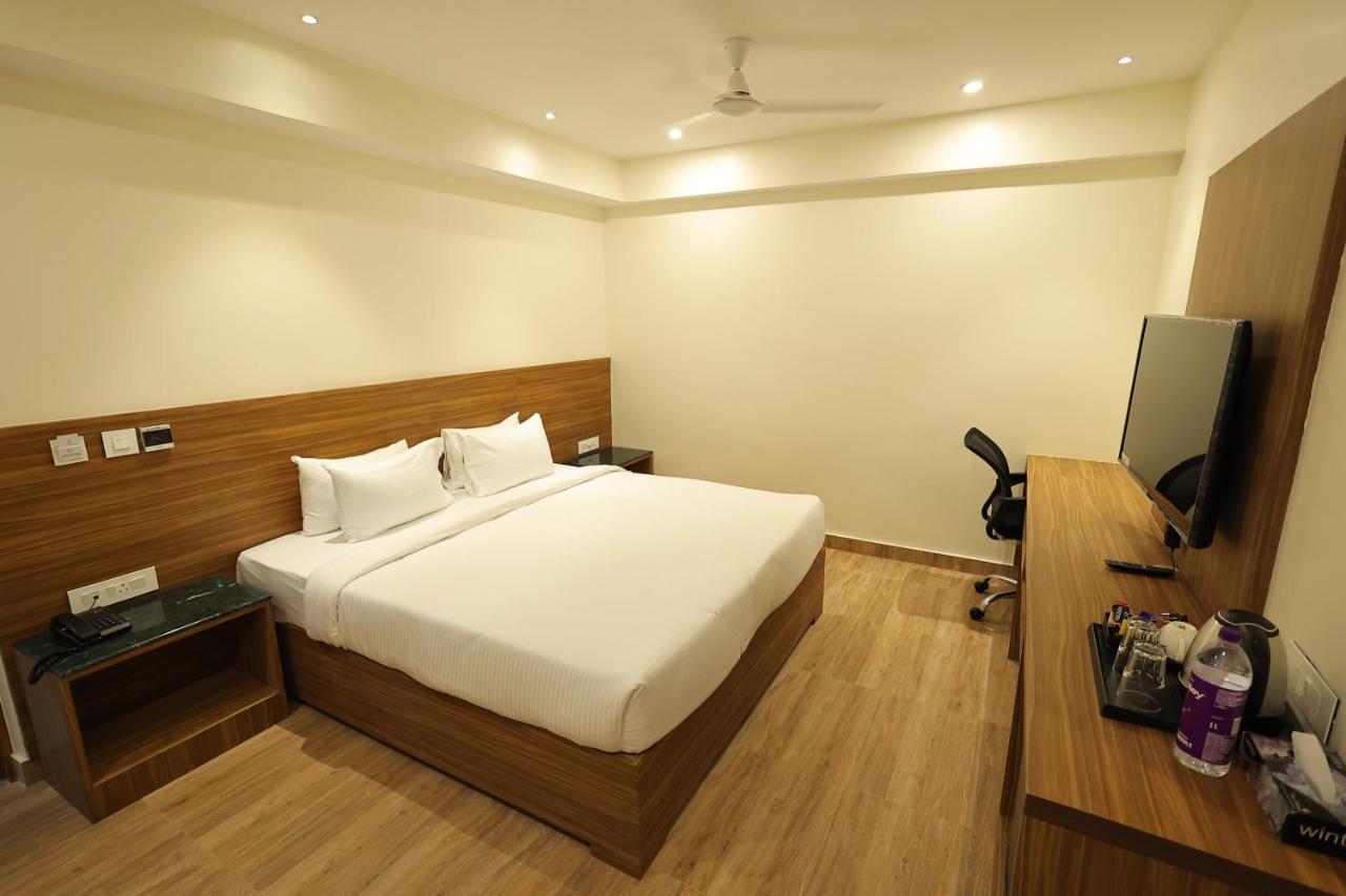 Hotel Sharda Residency Patna  Ngoại thất bức ảnh