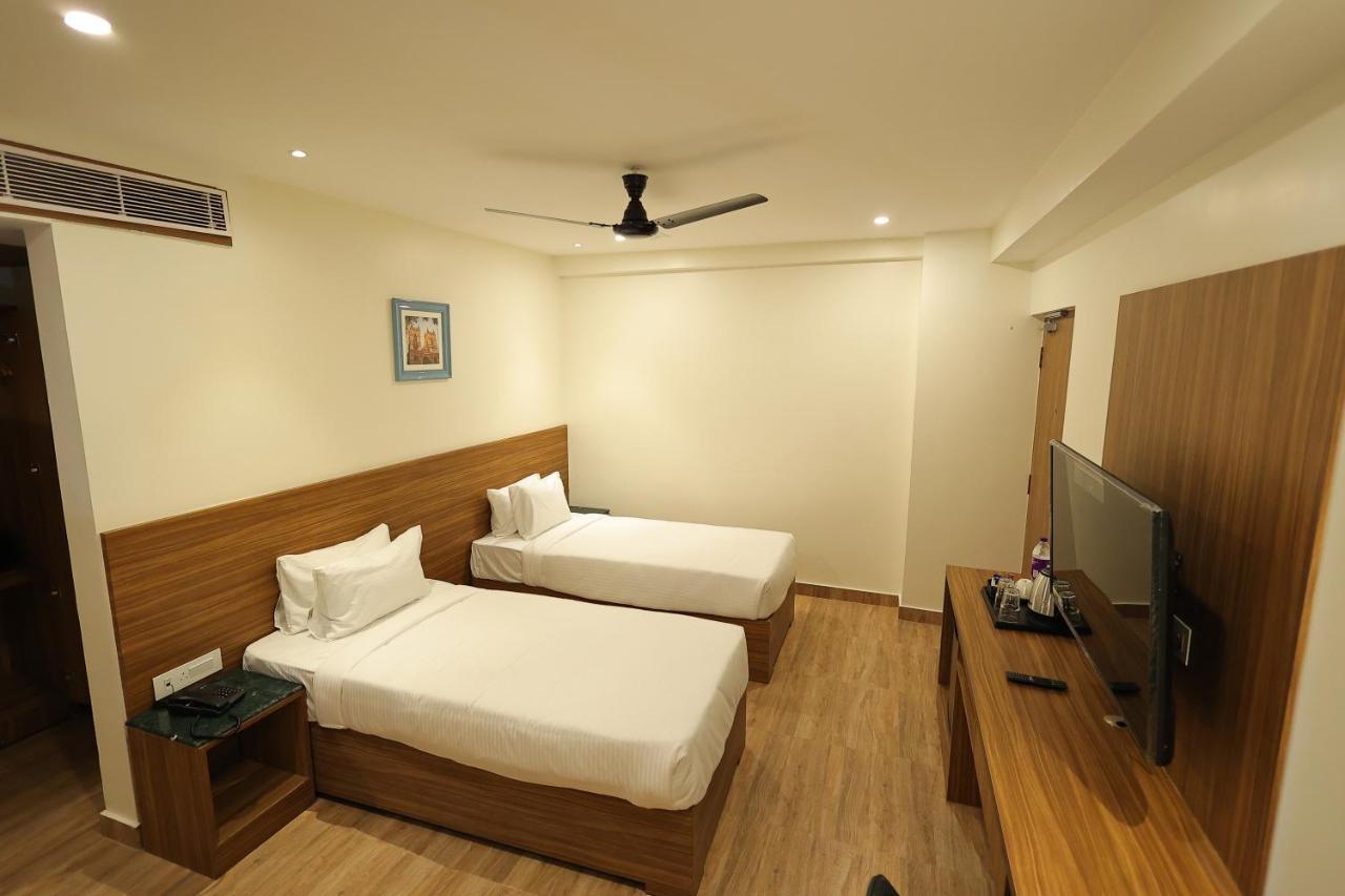 Hotel Sharda Residency Patna  Ngoại thất bức ảnh