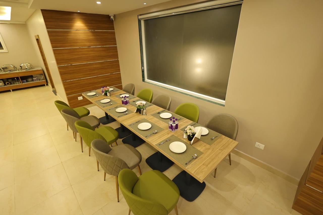 Hotel Sharda Residency Patna  Ngoại thất bức ảnh