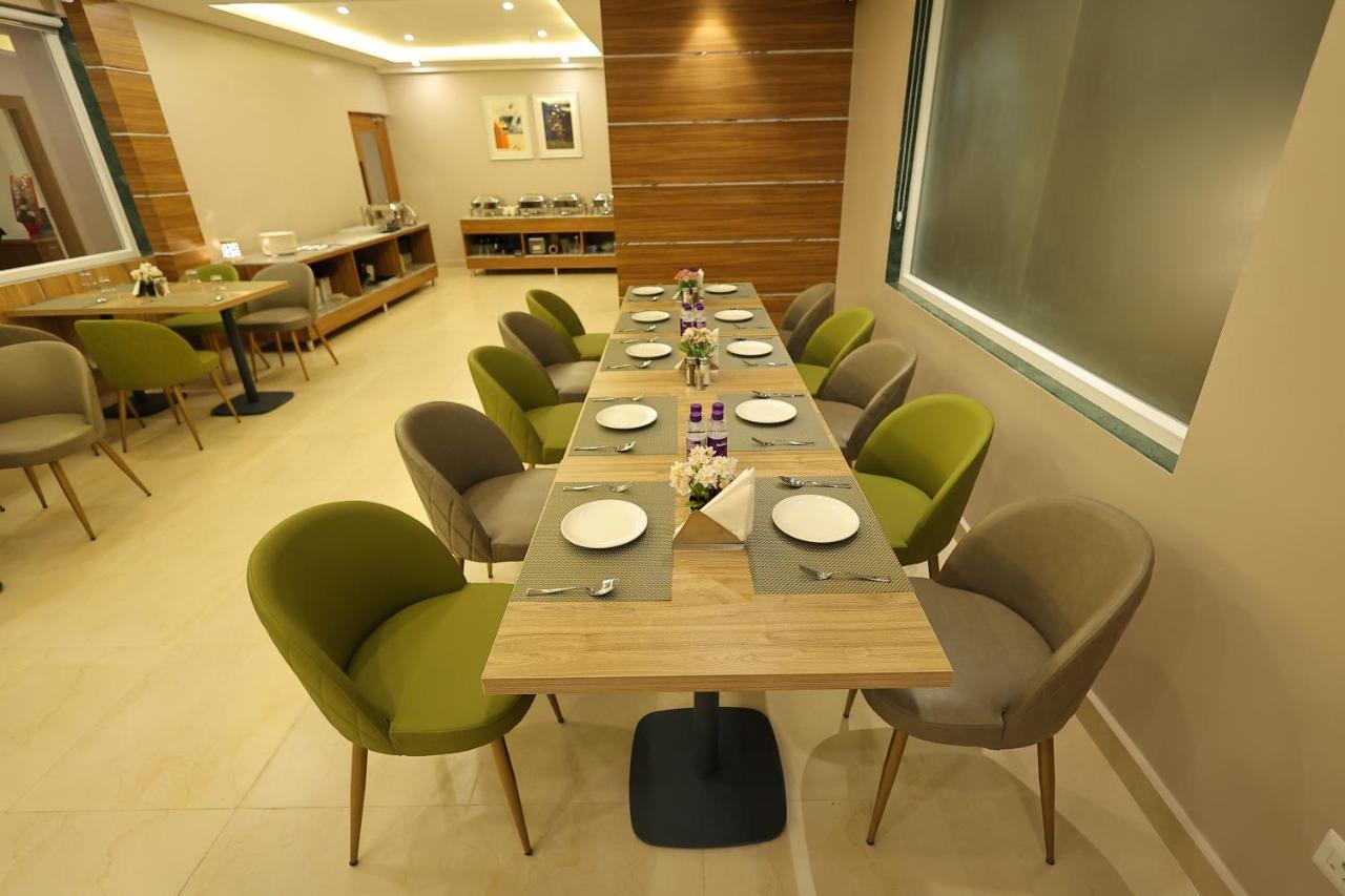 Hotel Sharda Residency Patna  Ngoại thất bức ảnh