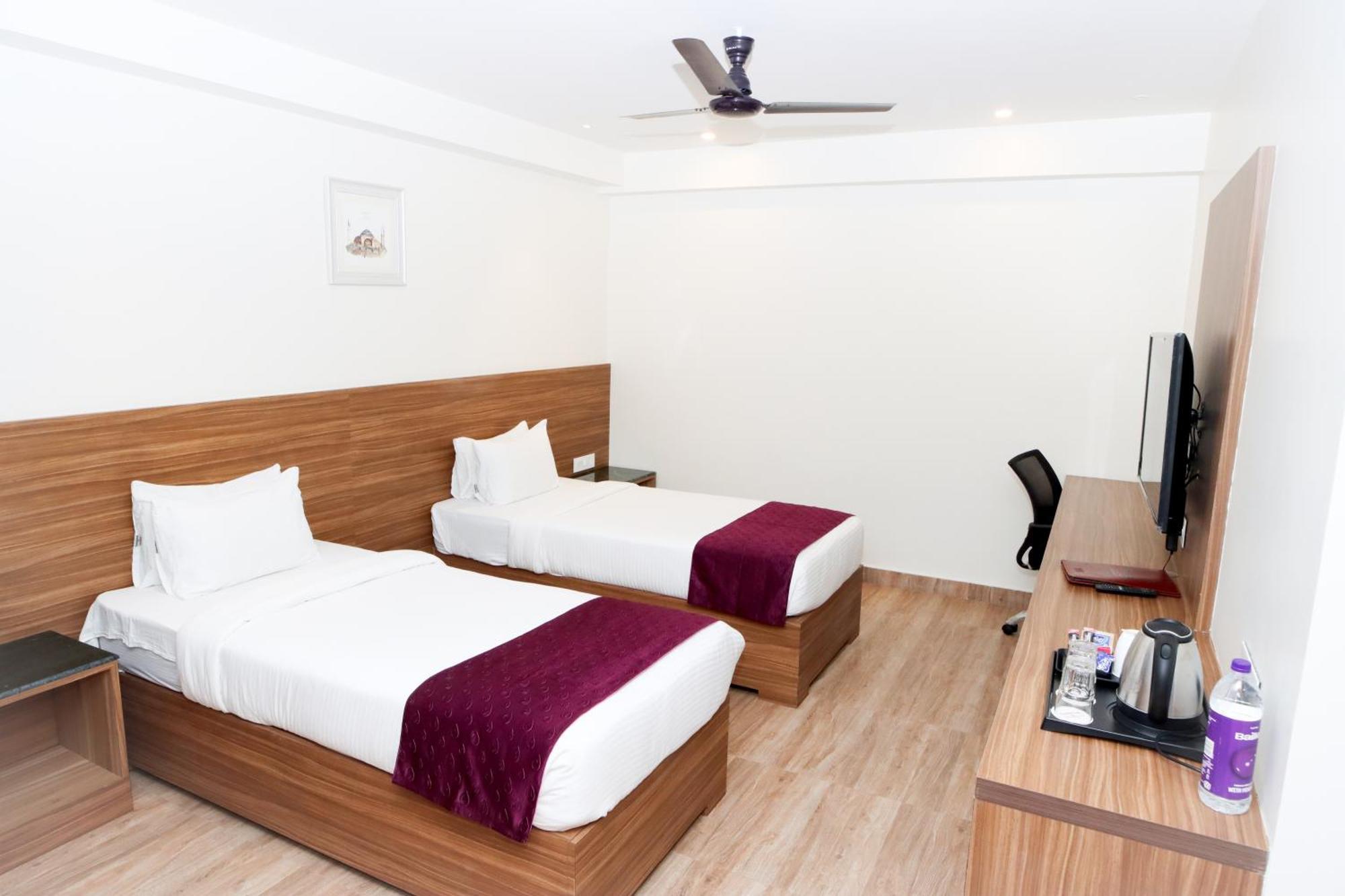 Hotel Sharda Residency Patna  Ngoại thất bức ảnh