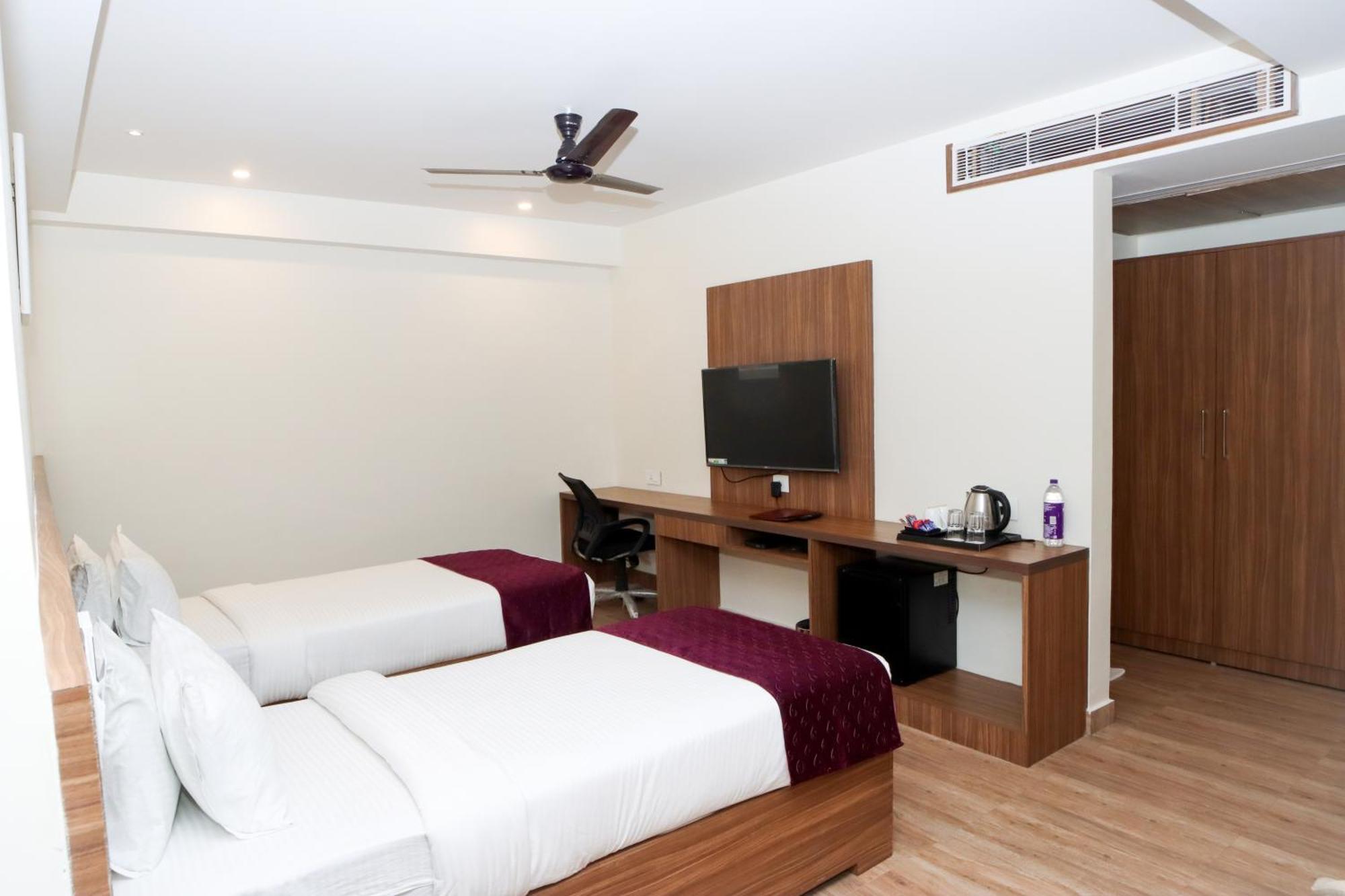 Hotel Sharda Residency Patna  Ngoại thất bức ảnh