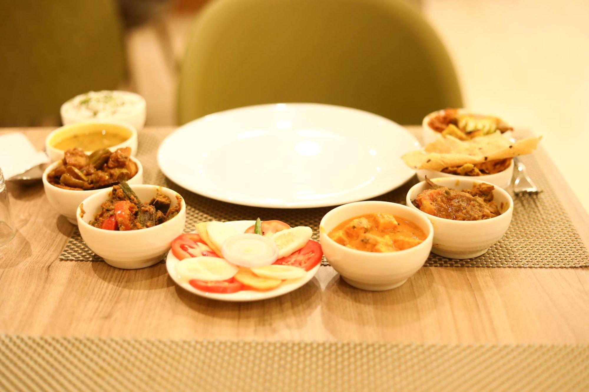 Hotel Sharda Residency Patna  Ngoại thất bức ảnh